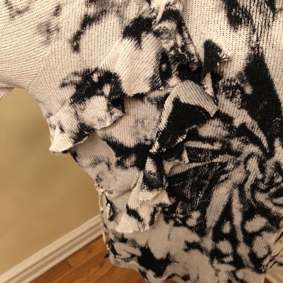 SOLD!! Zara Tie Dye Sweater. Size Medium - Picture 3 of 7